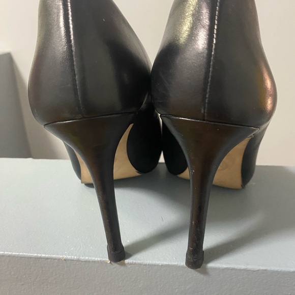 Bow detailed Heels - Picture 3 of 3